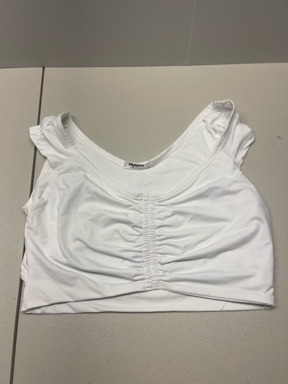 zeagoo White Ruched Front Crop Tank. Size M
